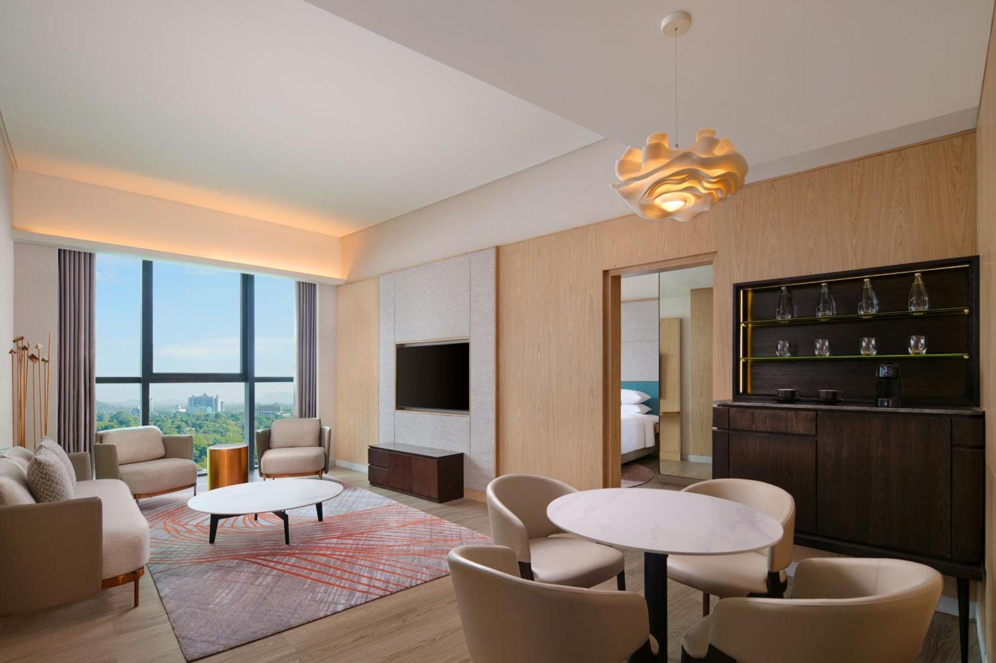 Sheraton Kuching Hotel Екстер'єр фото