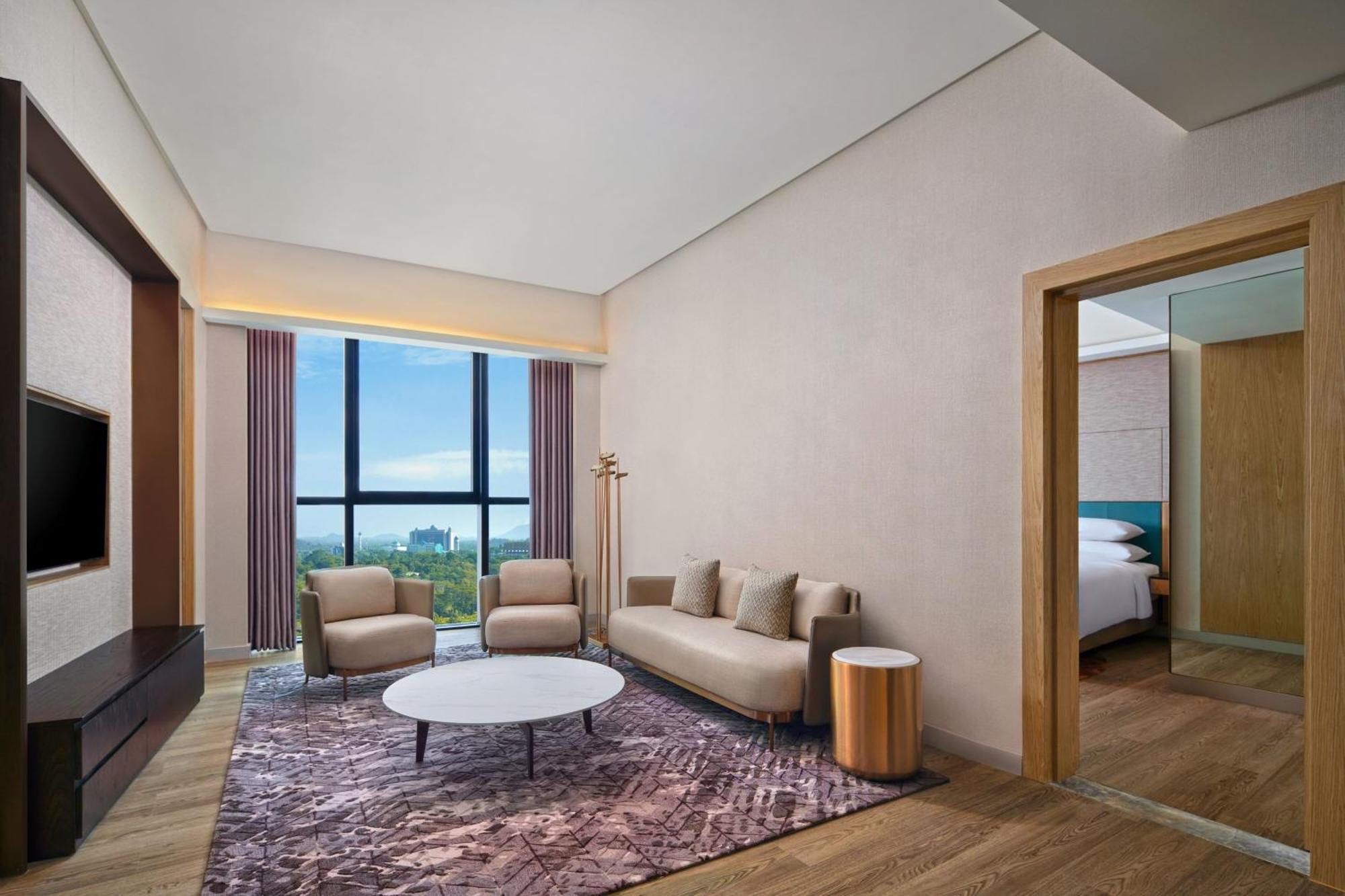 Sheraton Kuching Hotel Екстер'єр фото