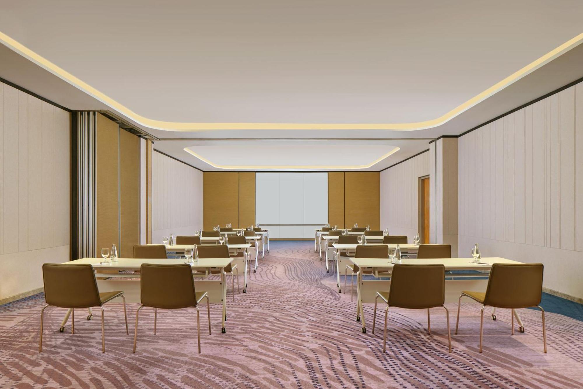Sheraton Kuching Hotel Екстер'єр фото