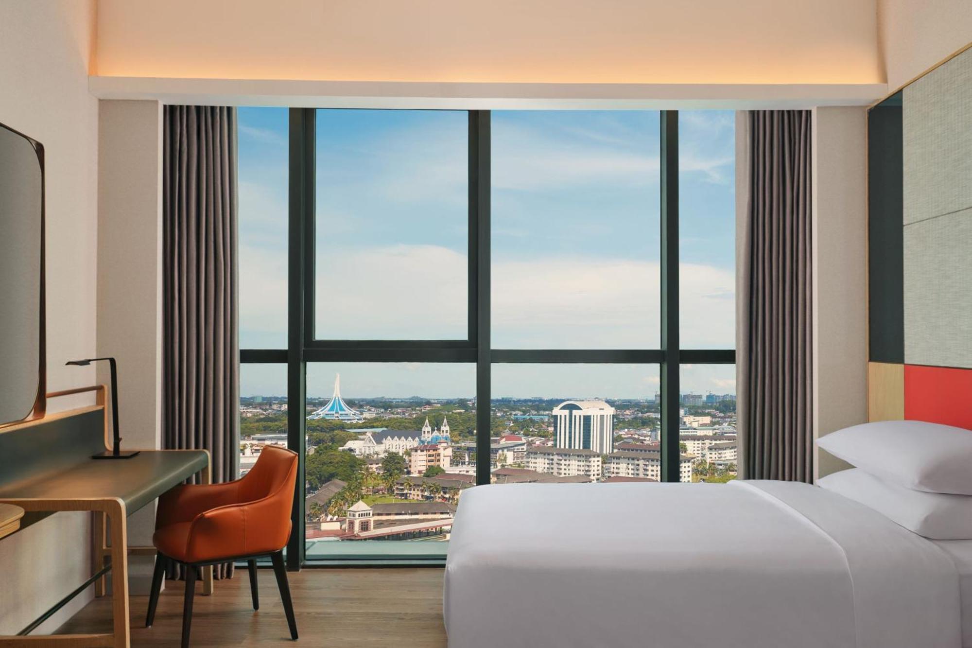 Sheraton Kuching Hotel Екстер'єр фото