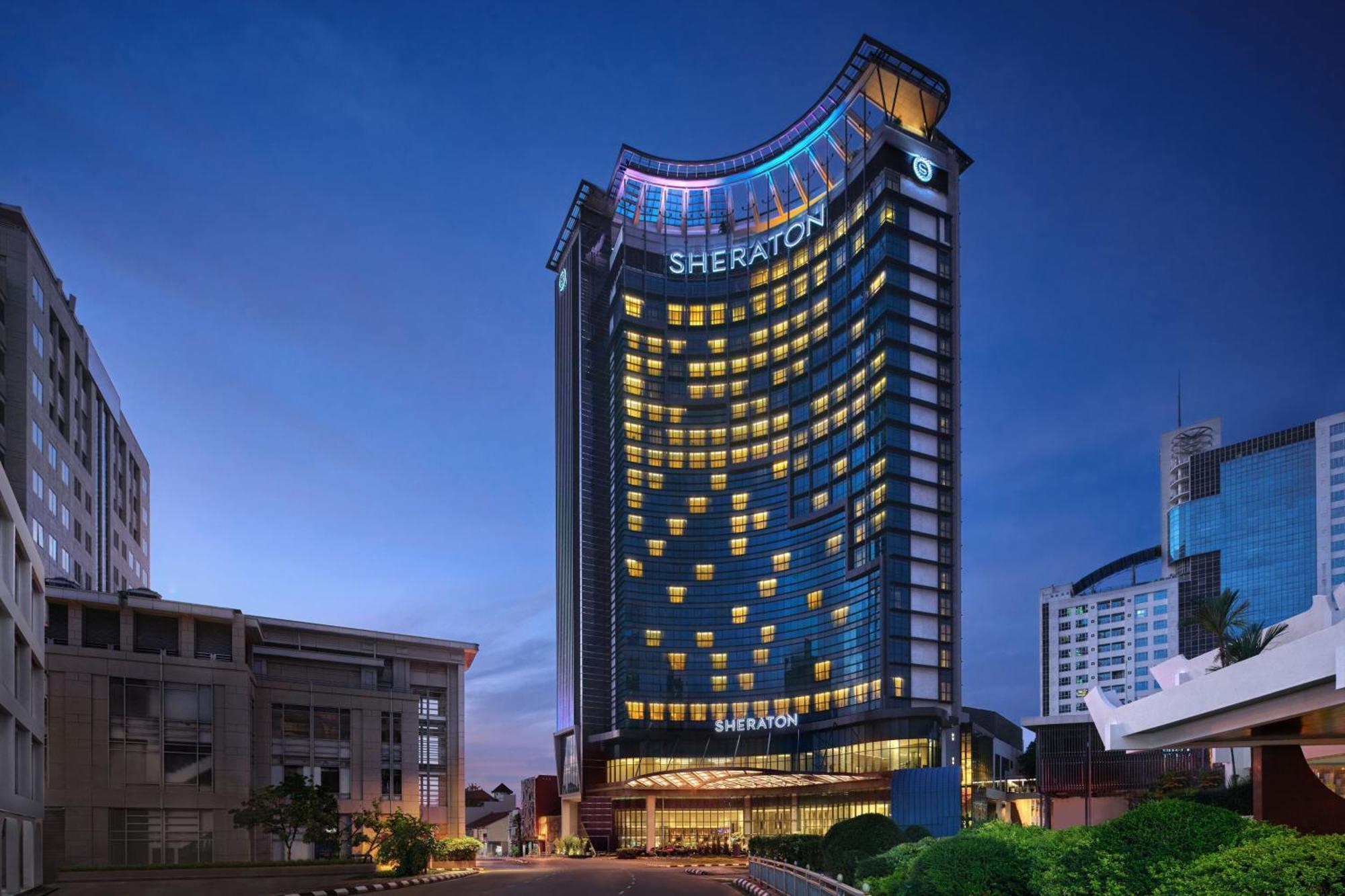 Sheraton Kuching Hotel Екстер'єр фото