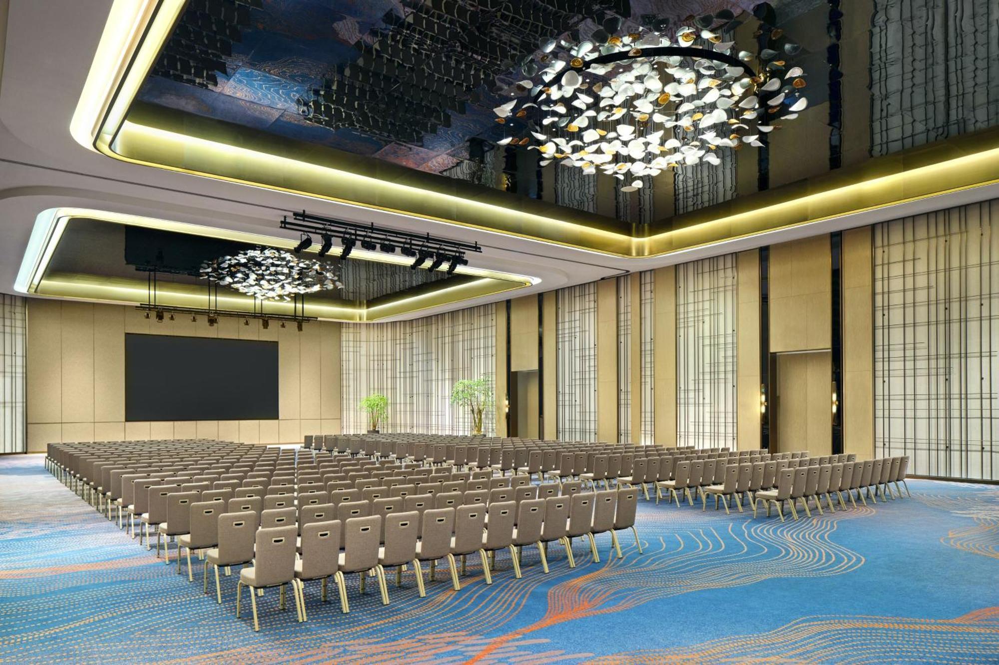 Sheraton Kuching Hotel Екстер'єр фото