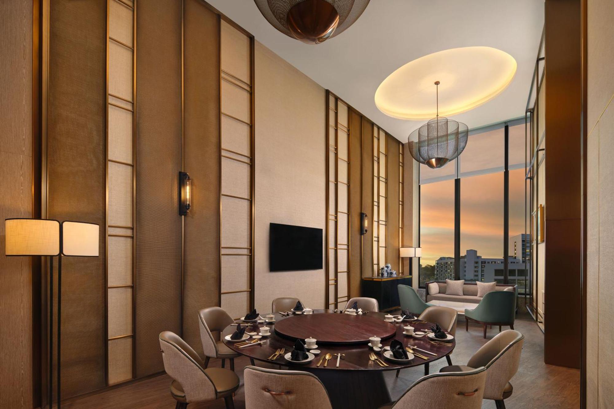 Sheraton Kuching Hotel Екстер'єр фото