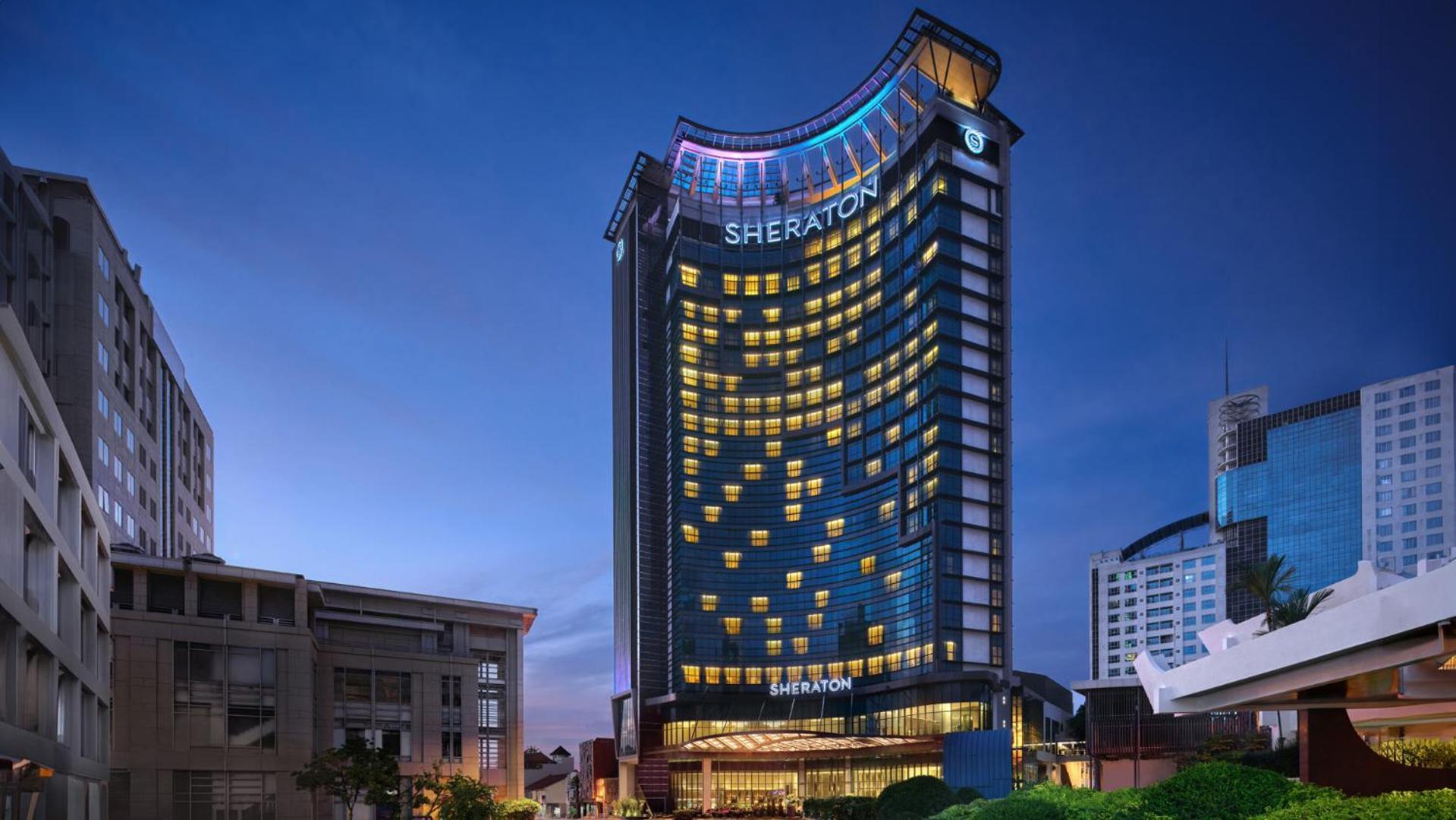 Sheraton Kuching Hotel Екстер'єр фото